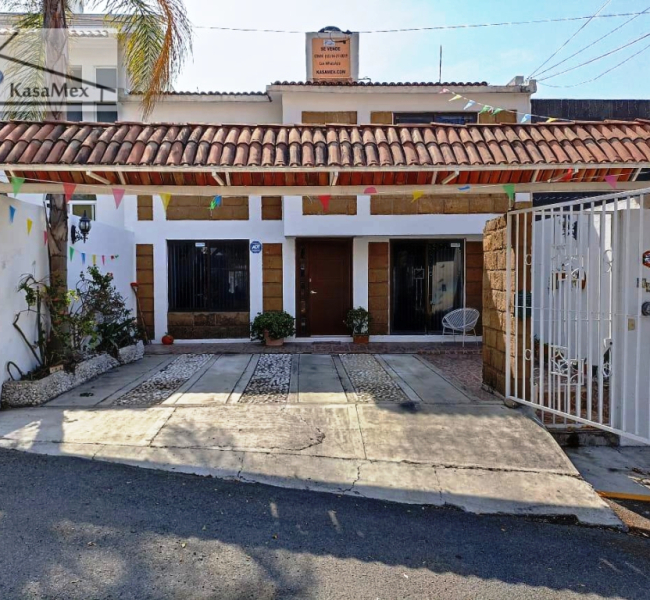 Venta Casa Queretaro Plusvalia inmediata calle cerrada frente a jardin oportunidad